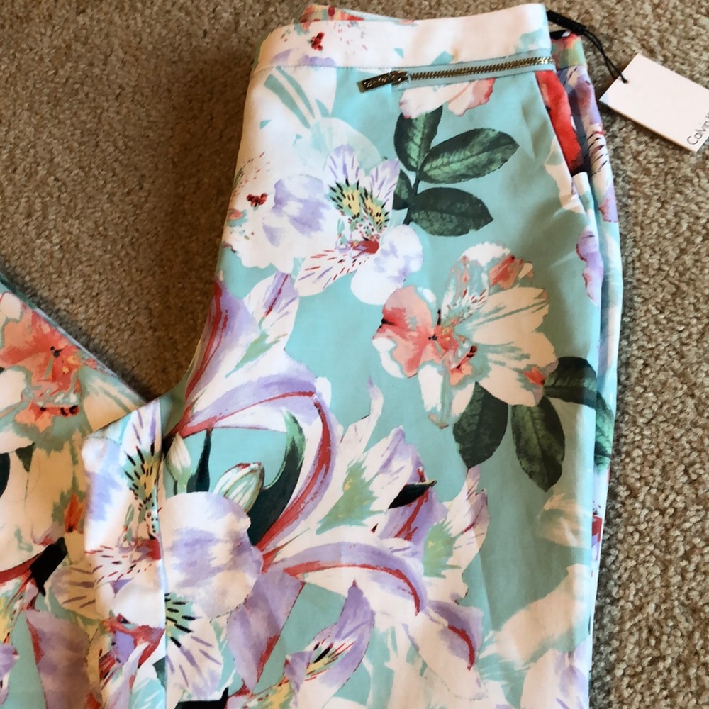 Calvin Klein Floral Cropped Pants in Mint, Coral, Green - Picture 3 of 8